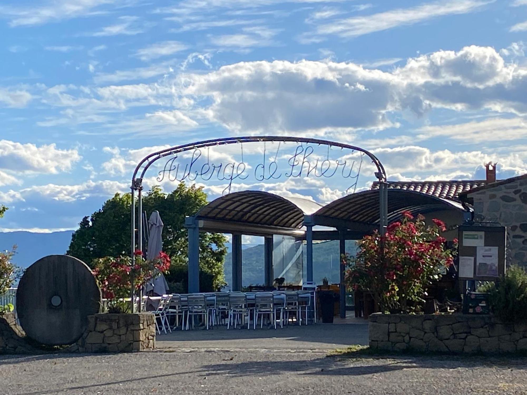 Auberge De Thiery Екстериор снимка